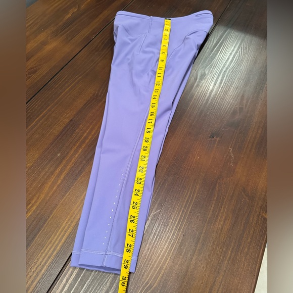 Lululemon Swift Speed Crop 21” in Purple Size 6 - Picture 10 of 14